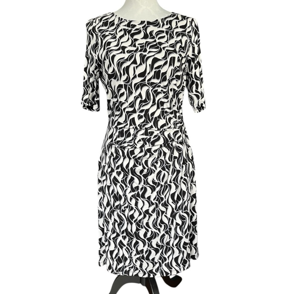 NIC + ZOE Black & White Abstract Print Dress | Stretch | Work to Weekend